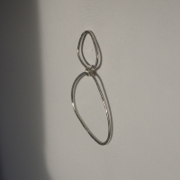 GEHAMERDE ORGANISCHE OORBELLEN